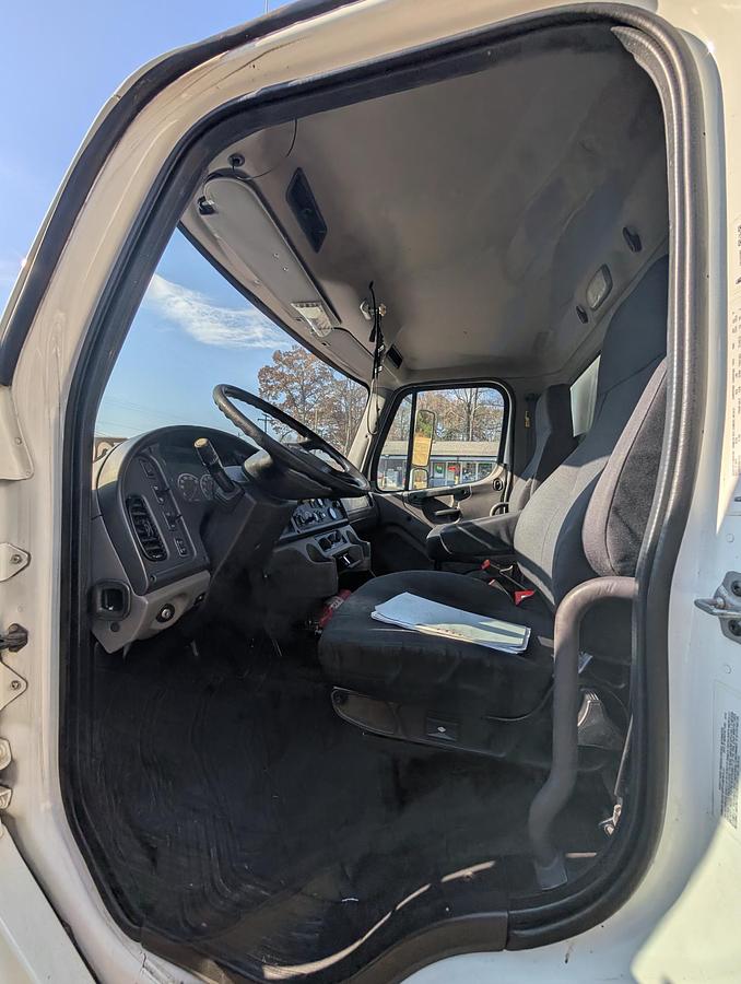 Used 2017 FREIGHTLINER M2 106