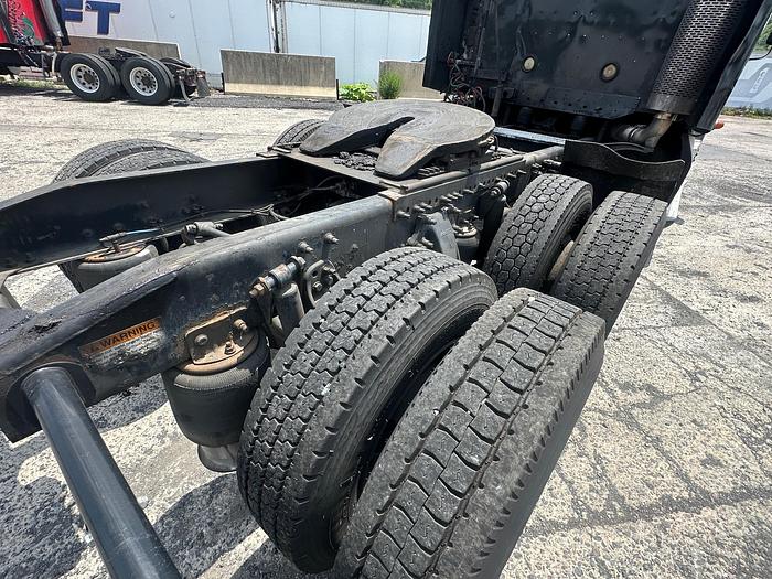 Used 2007 FREIGHTLINER Columbia