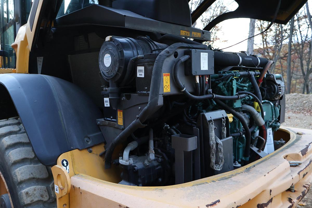 Used 2014 VOLVO L50G