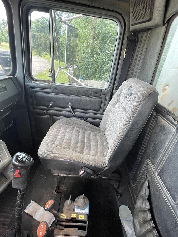 Used 1995 MACK RD688S