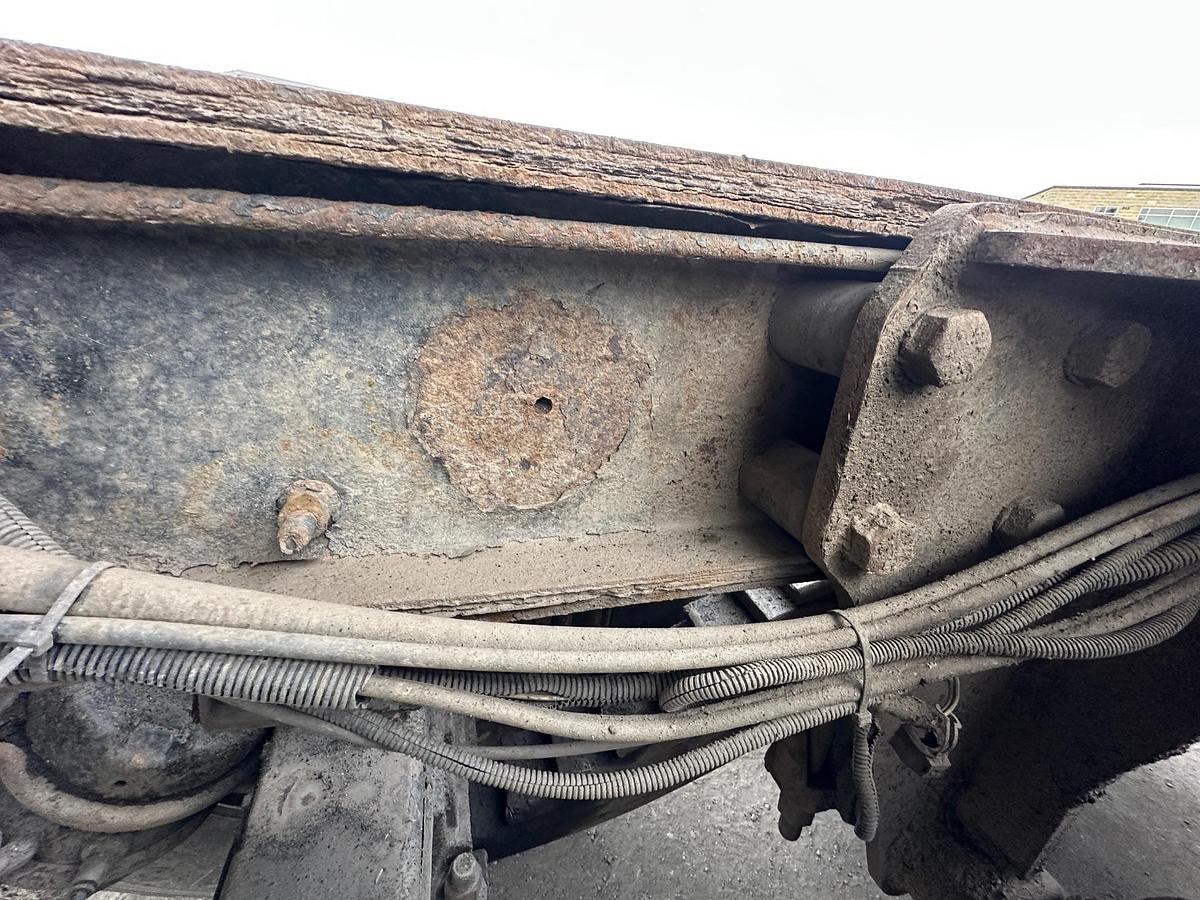 Used 2007 MACK CV713