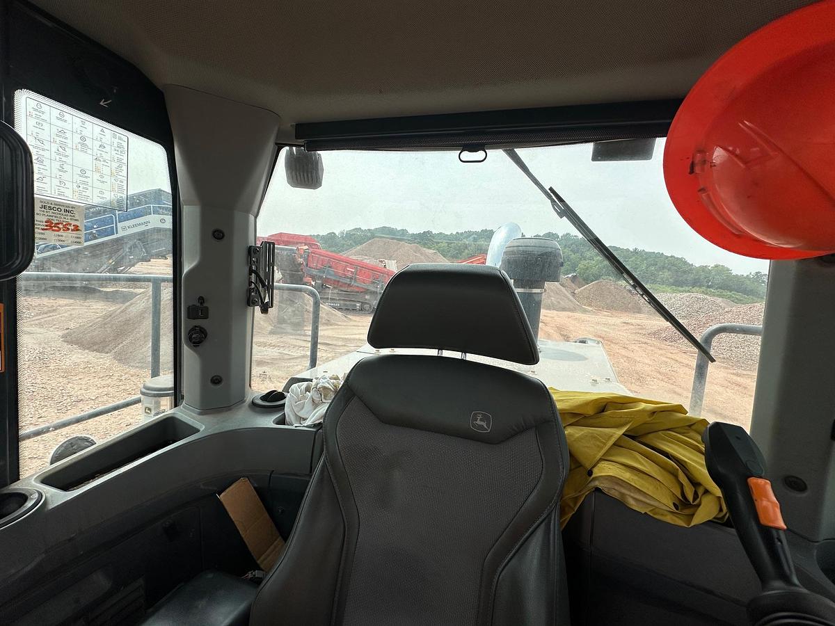 Used 2023 DEERE 744P