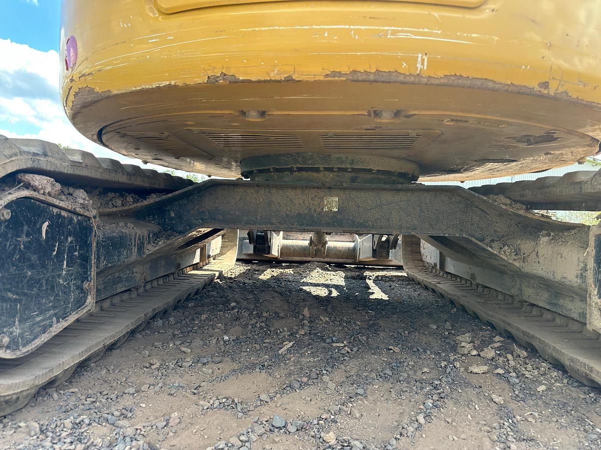 Used 2017 CATERPILLAR 305.5E2 CR