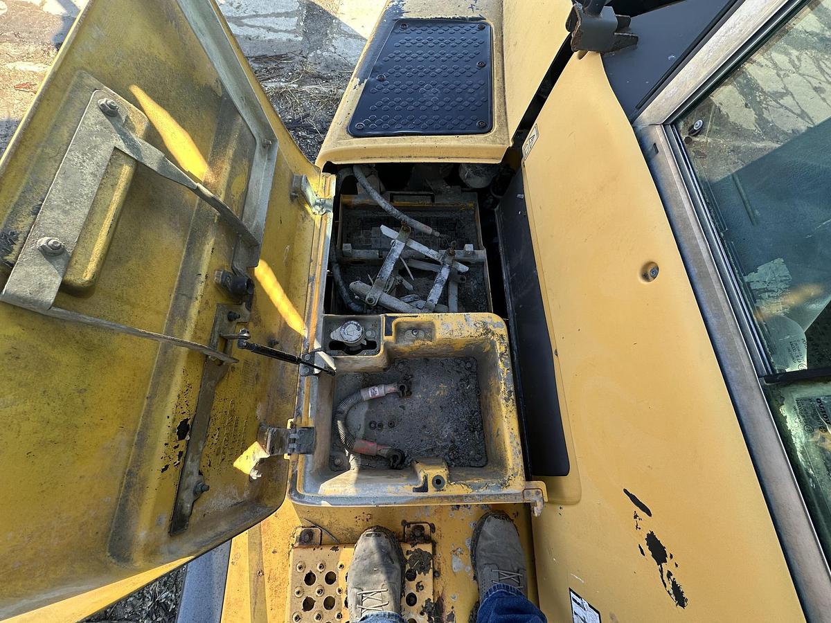 Used 2002 VOLVO A40D