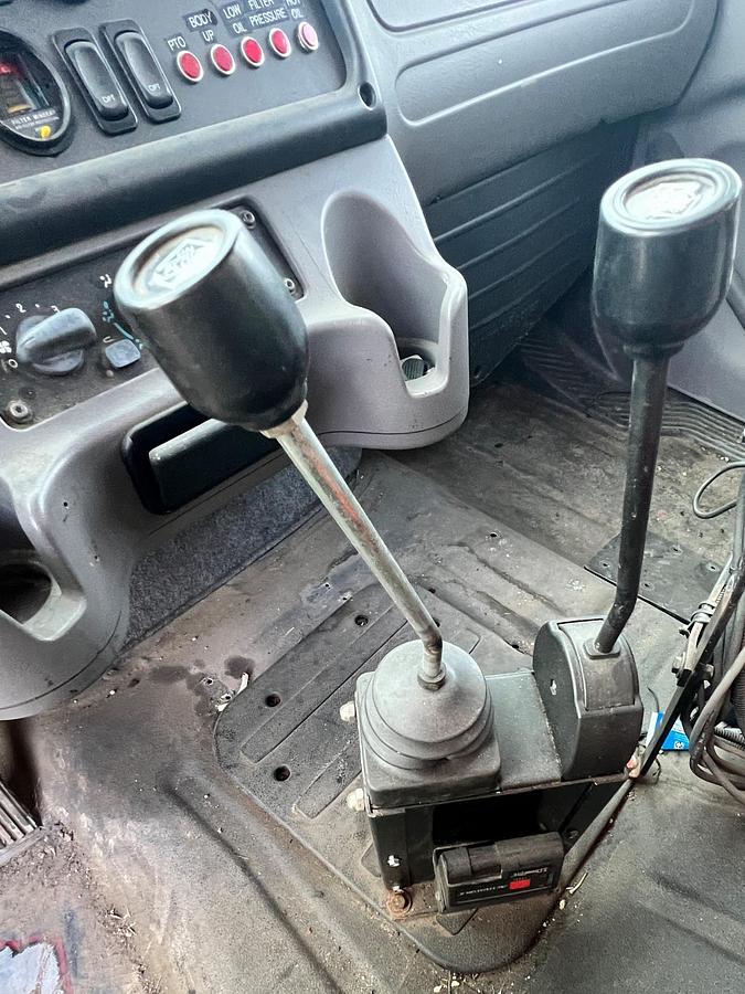 Used 2013 FREIGHTLINER 108SD Dump Truck