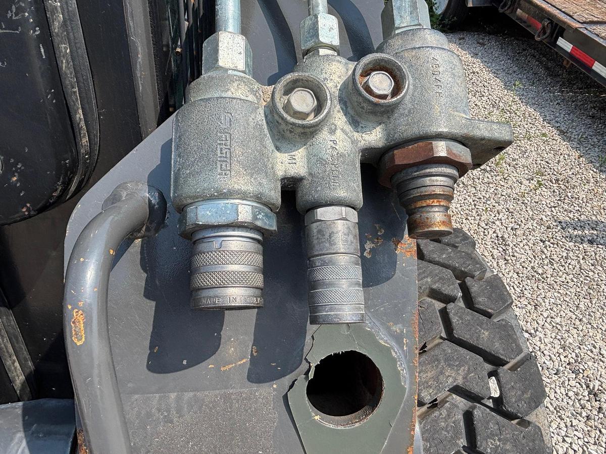 Used 2018 NEW HOLLAND L228