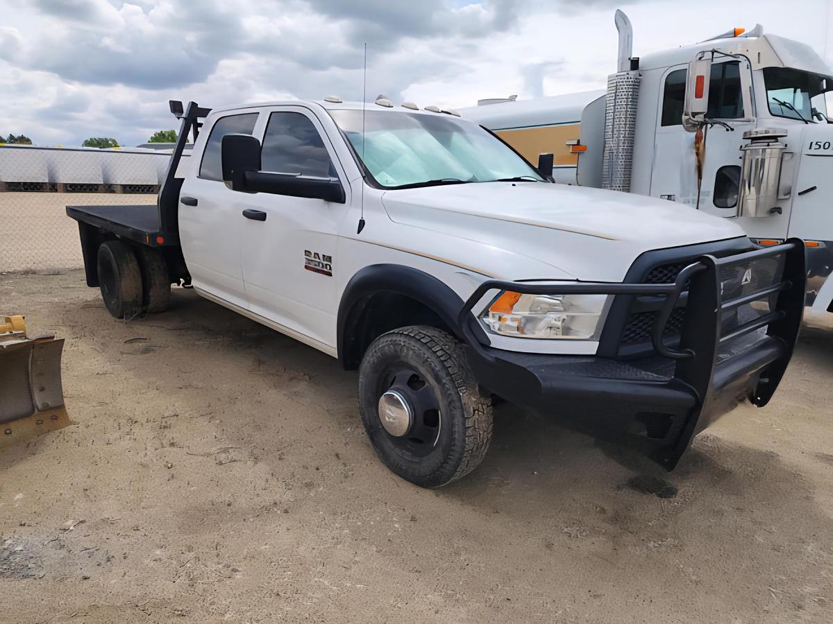 Used 2015 RAM  3500 HD Flatbed Gooseneck