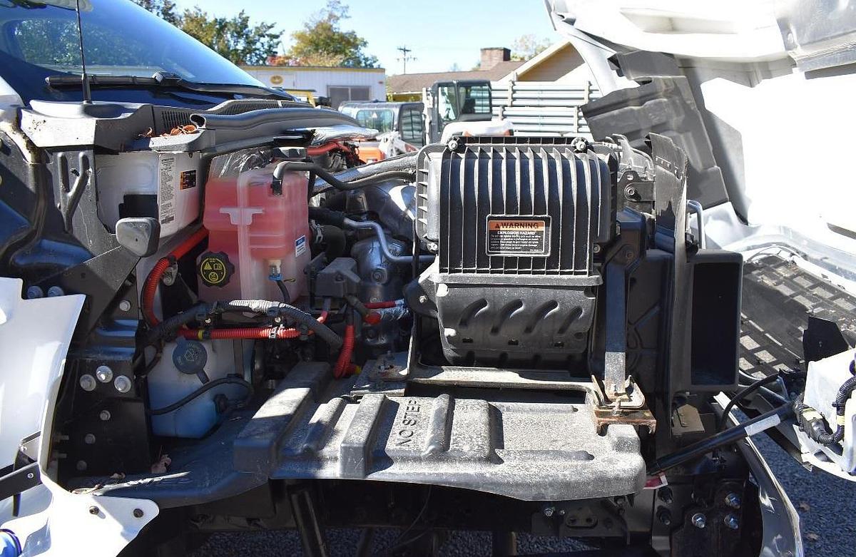 Used 2022 CHEVROLET 5500HD 4X4