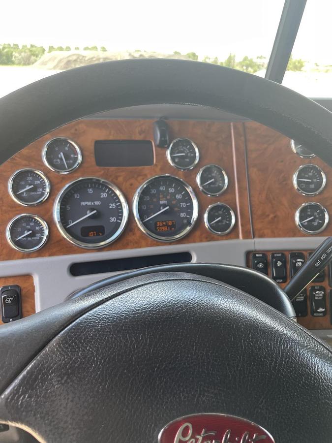 Used 2008 PETERBILT 388