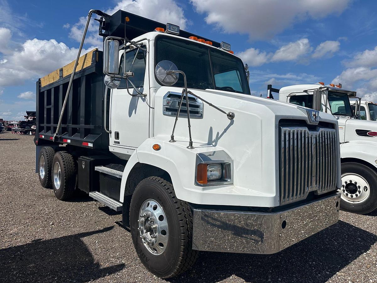 Used 2016 WESTERN STAR 7400