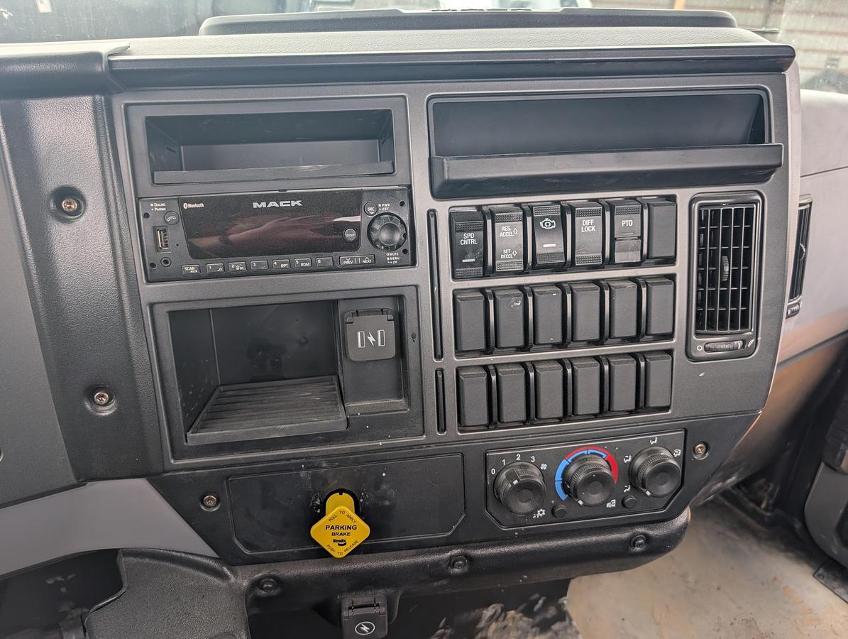 Used 2024 MACK MD