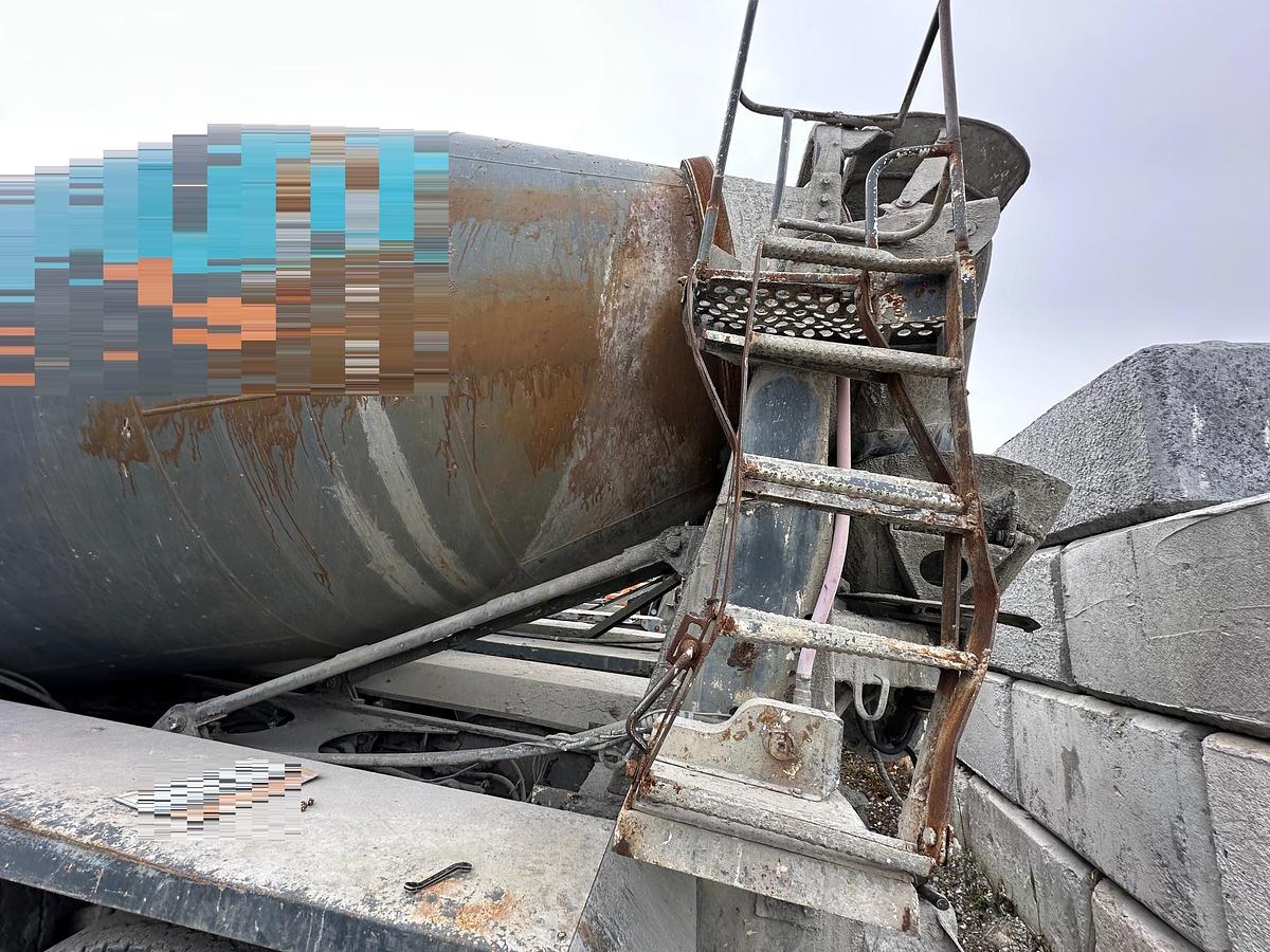 Used 2001 MACK DM690S