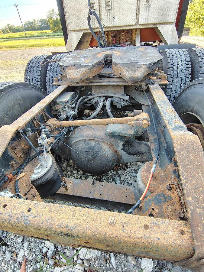 Used 1998 INTERNATIONAL 9300