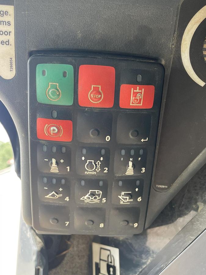 Used 2022 JOHN DEERE 333G