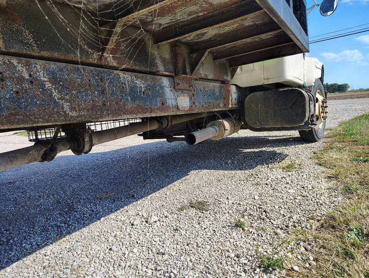 Used 2000 INTERNATIONAL 4700 DT466E