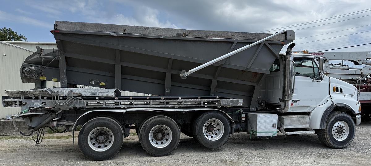 Used 2005 STERLING LT9500