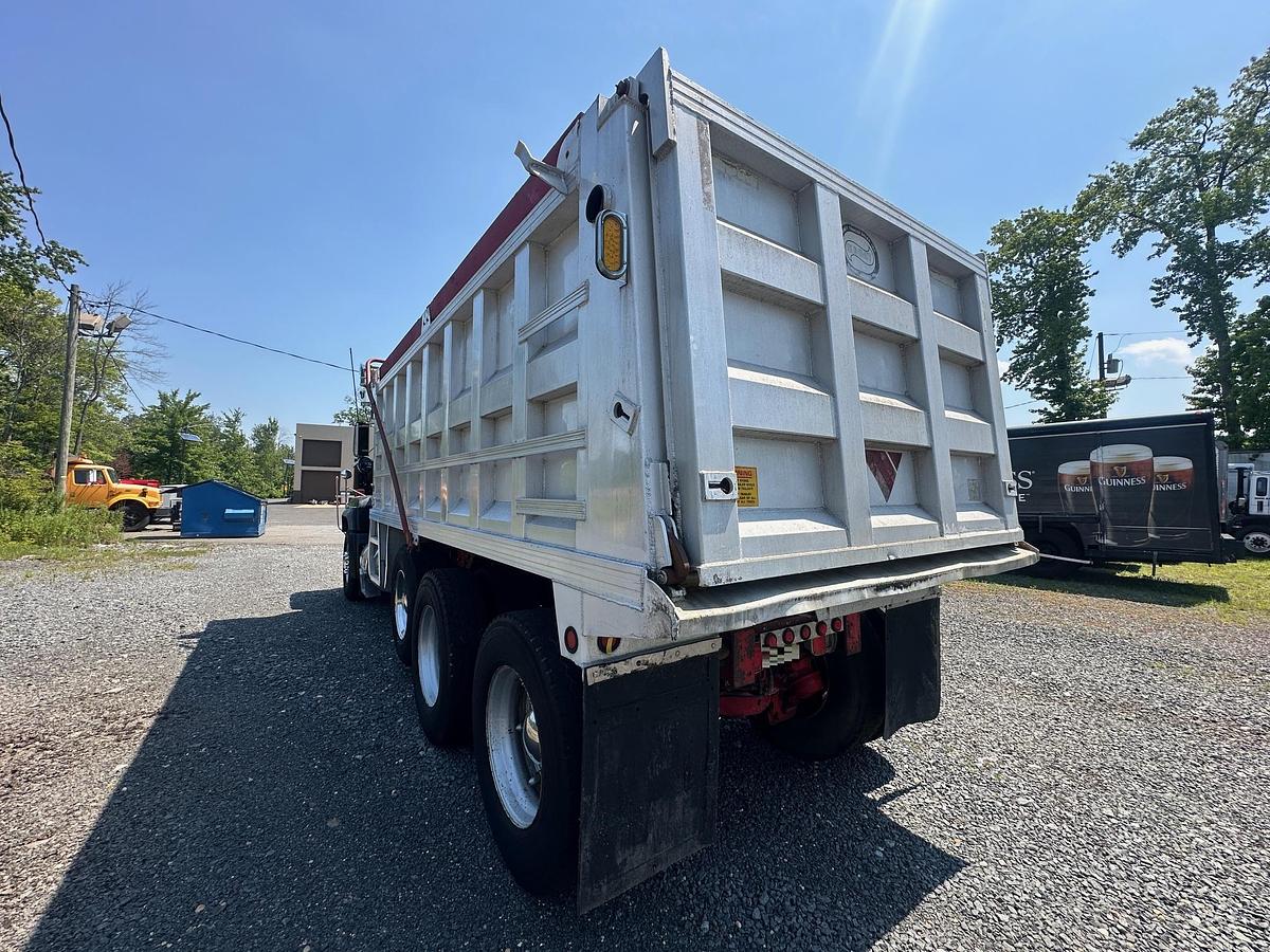 Used 1997 MACK RD688S