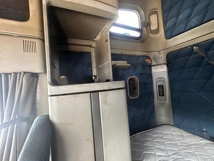 Used 2007 FREIGHTLINER Columbia