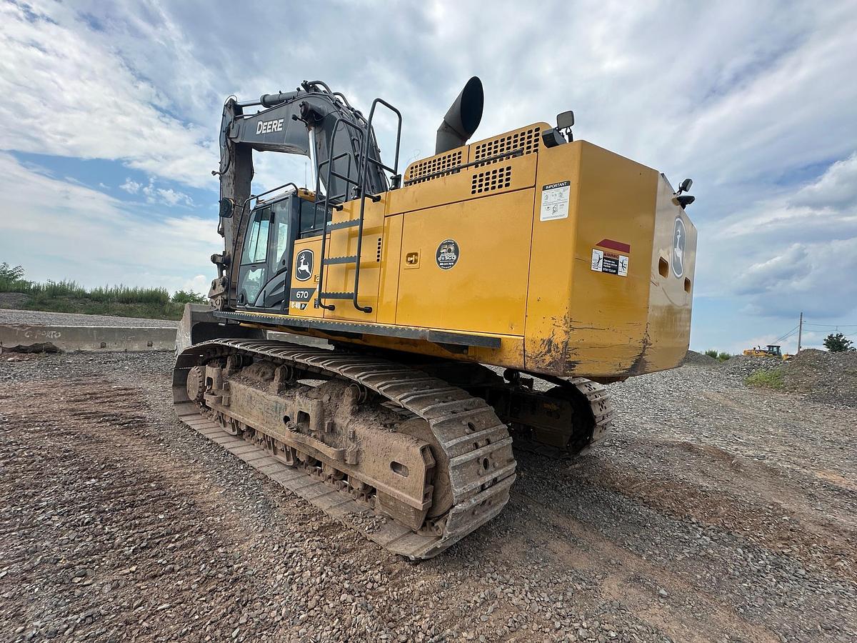 Used 2023 DEERE 670P