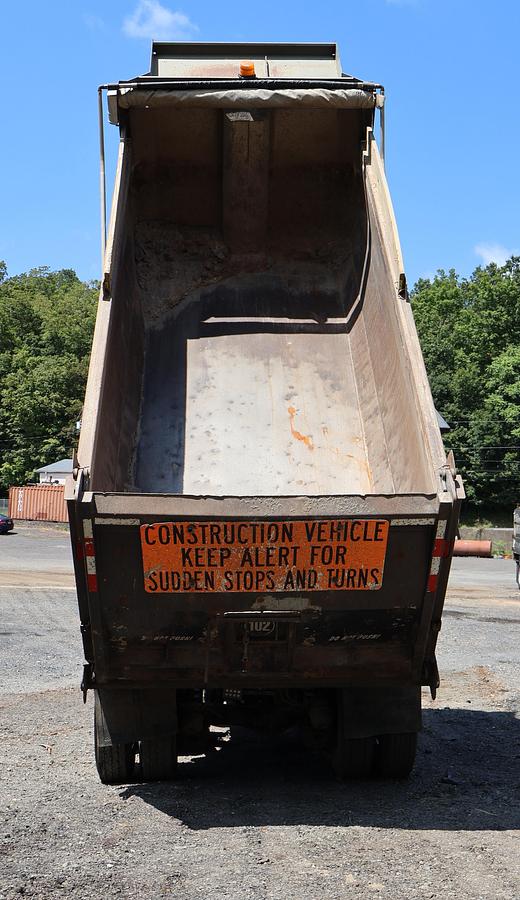 Used 2009 MACK Granite GU713