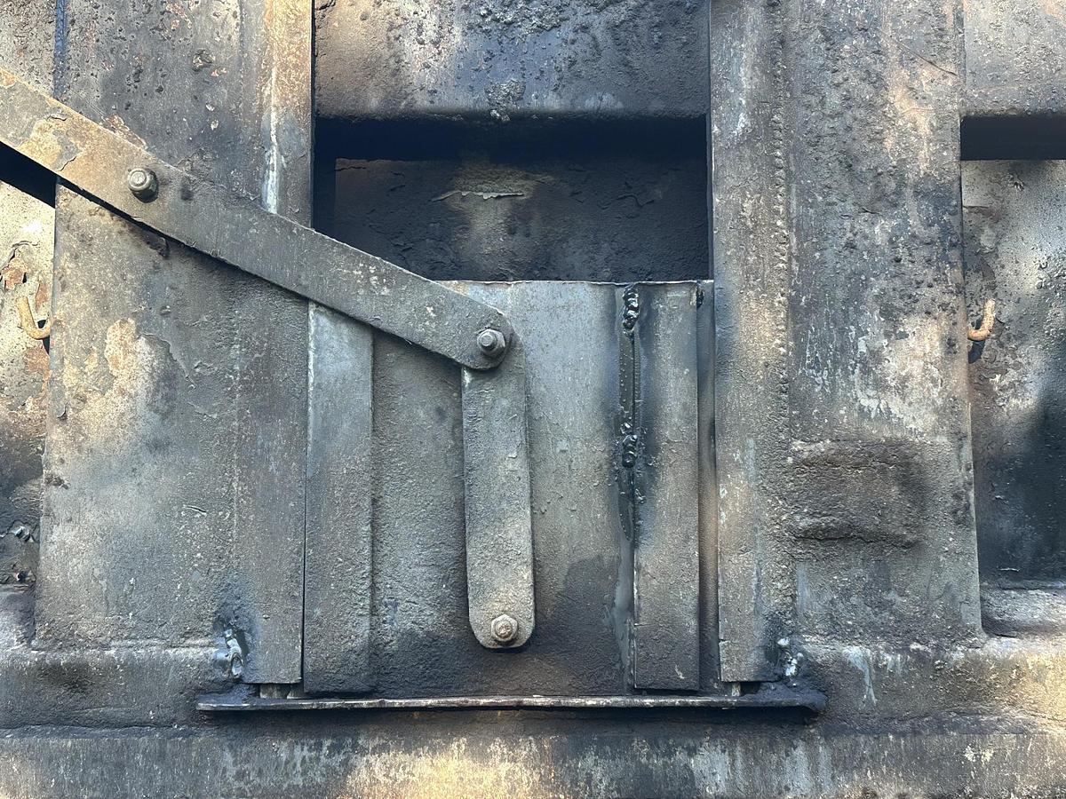 Used 2003 FREIGHTLINER FL112