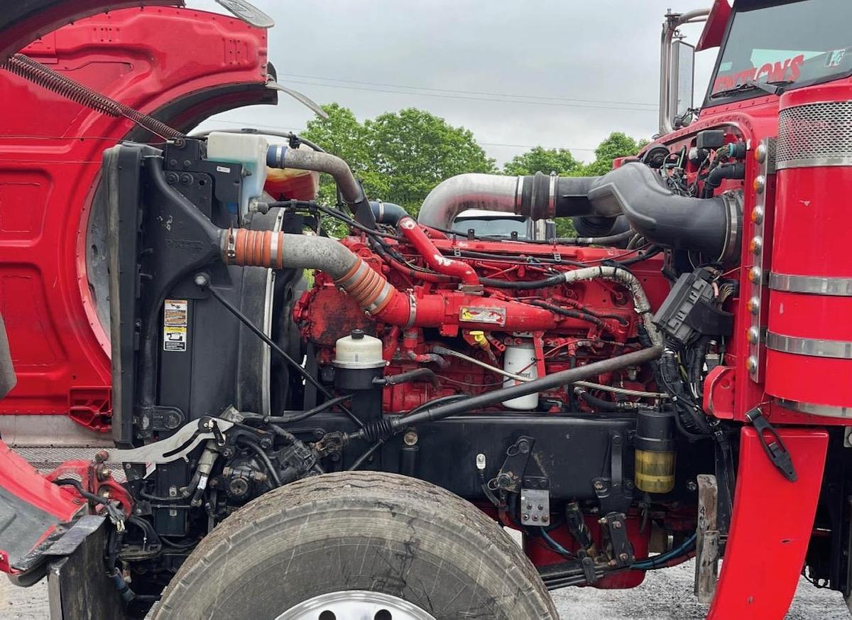 Used 2014 PETERBILT 389 L