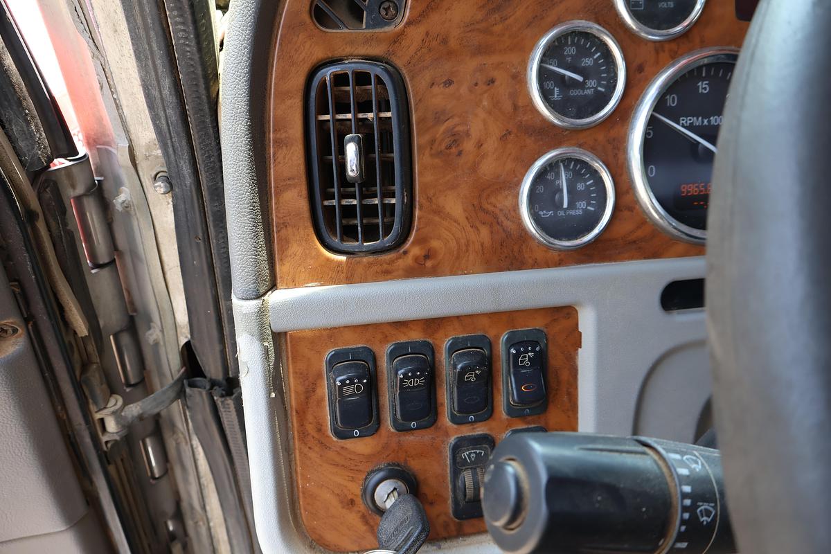 Used 2008 PETERBILT 388
