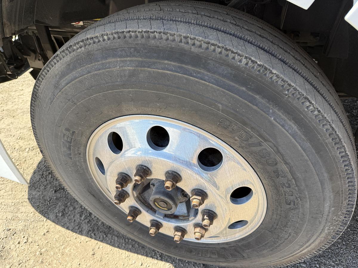 Used 2012 VOLVO VNL64T300