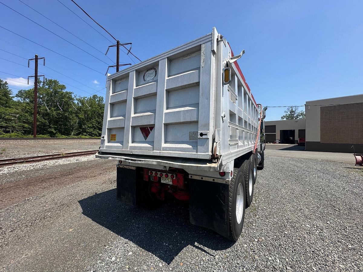 Used 1997 MACK RD688S