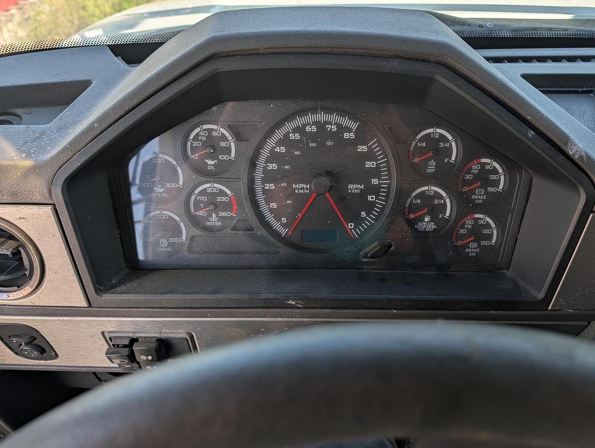 Used 2015 CATERPILLAR CT660 S