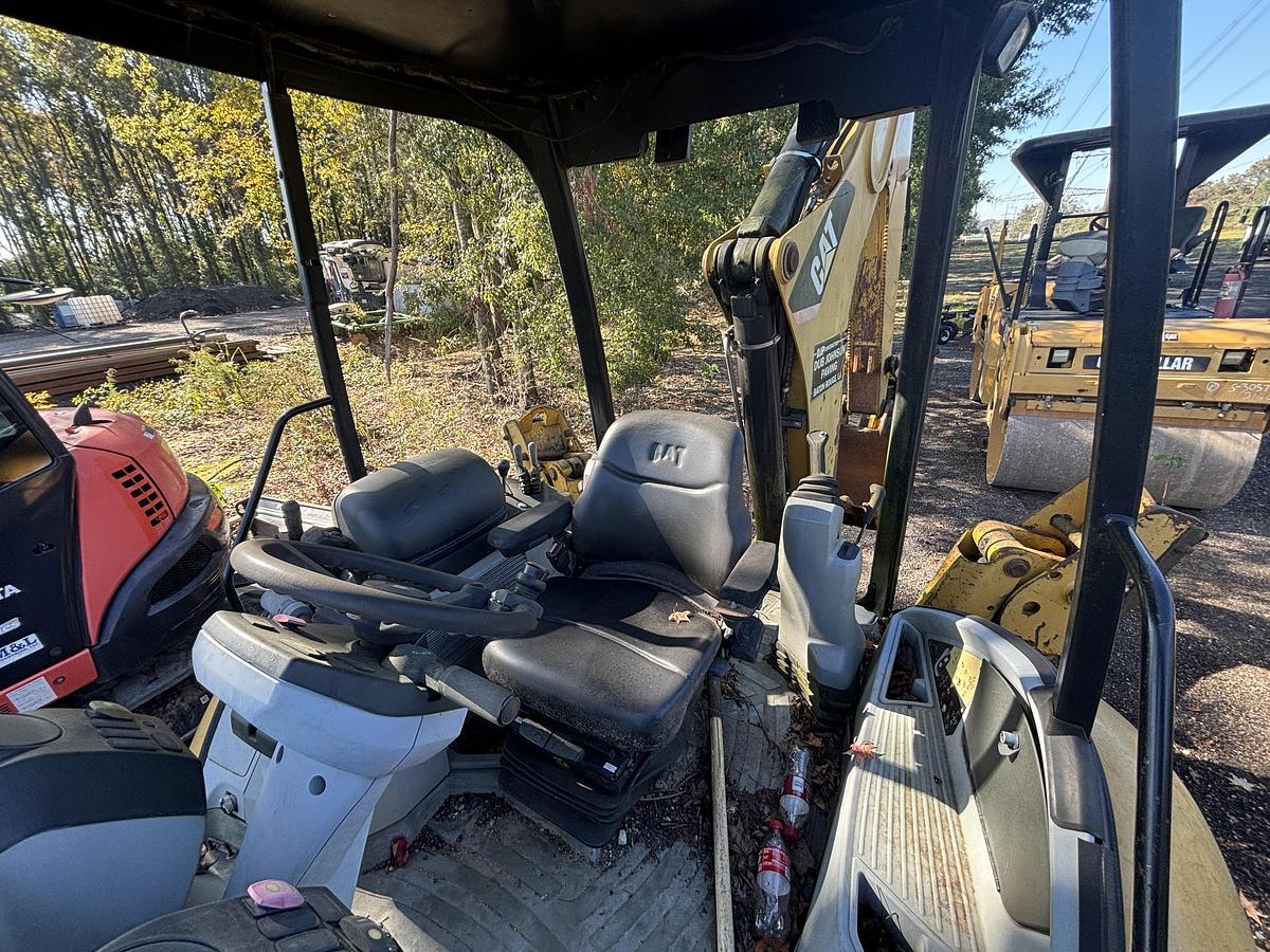 Used 2011 CATERPILLAR 420E