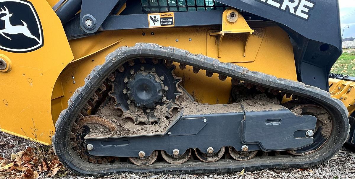 Used 2022 DEERE 317G