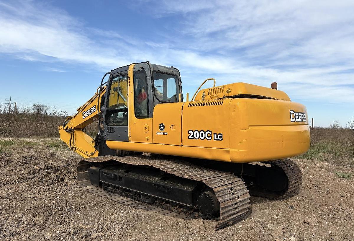 Used 2005 DEERE 200C-LC