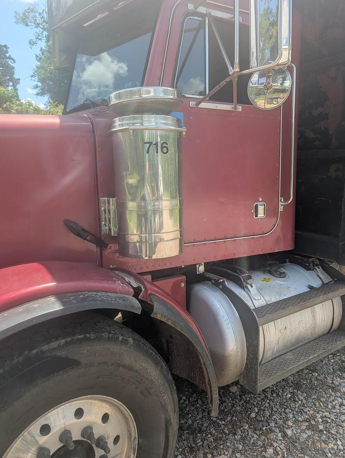 Used 1995 PETERBILT 330