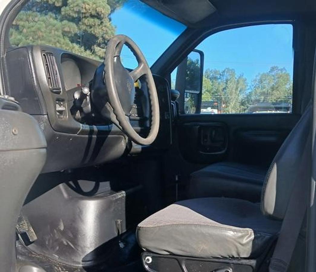 Used 2004 CHEVROLET C7500