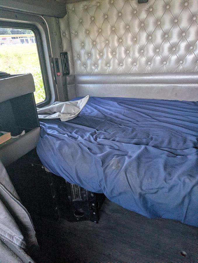 Used 2008 KENWORTH T800