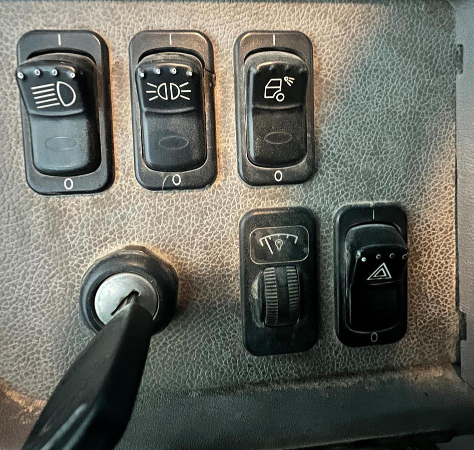 Used 2012 PETERBILT 388 Dump truck