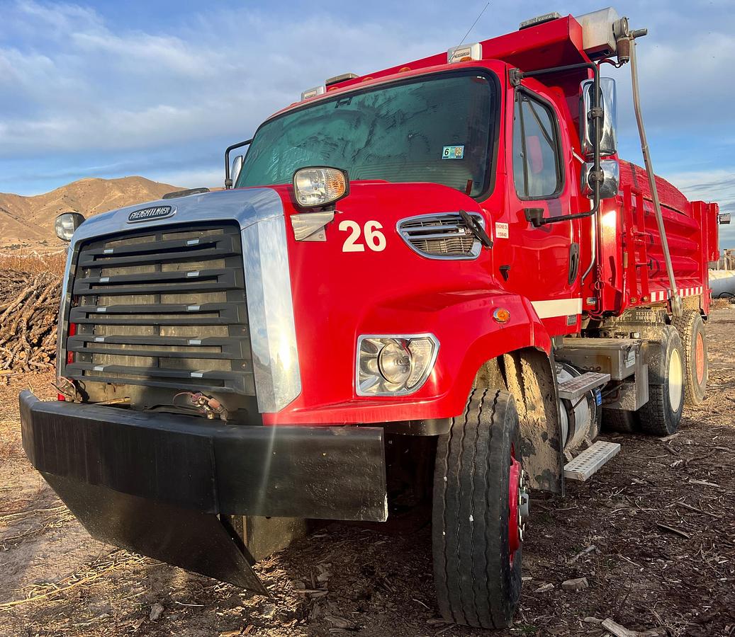 Used 2013 FREIGHTLINER 108SD Dump Truck