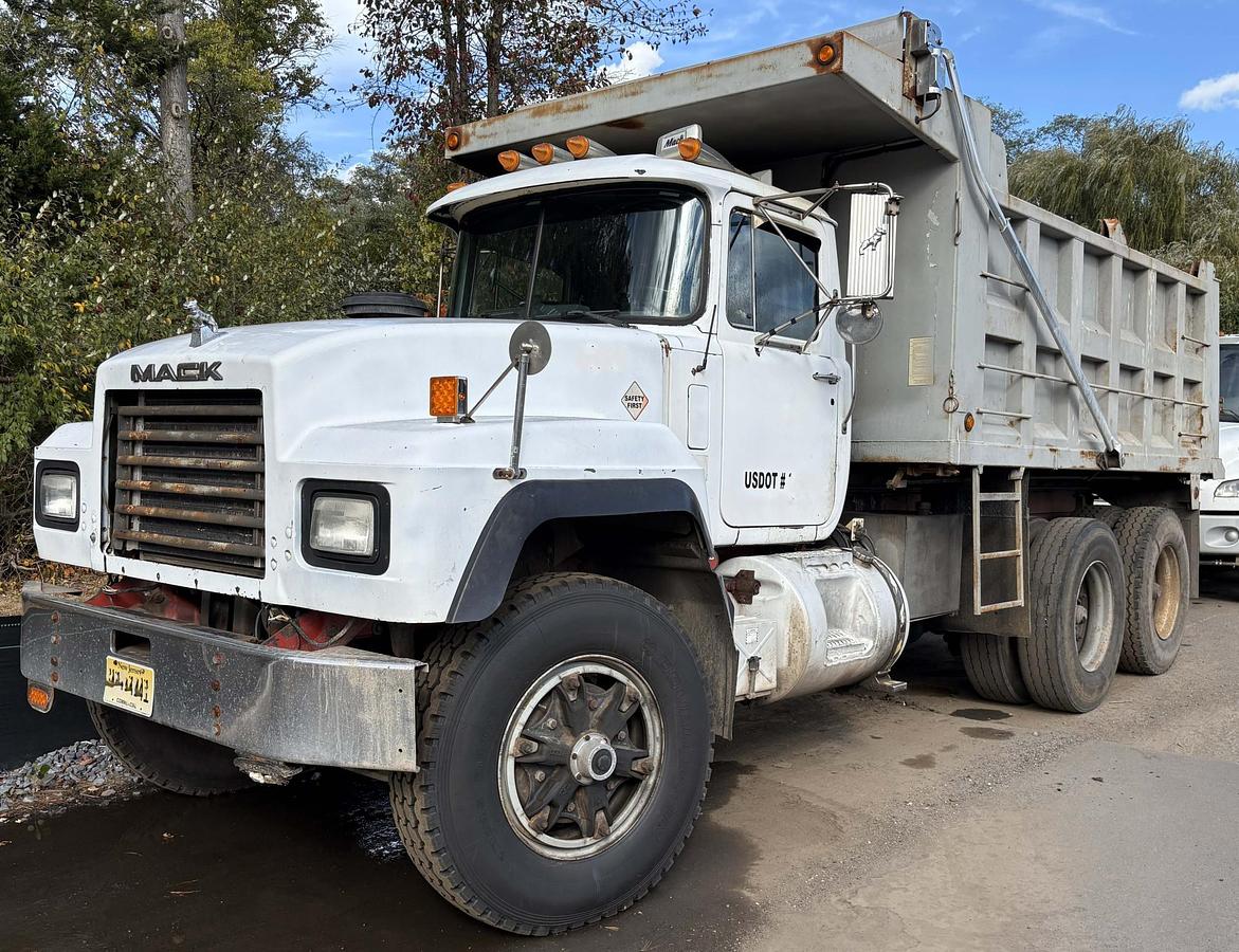 Used 1999 MACK RD688SX