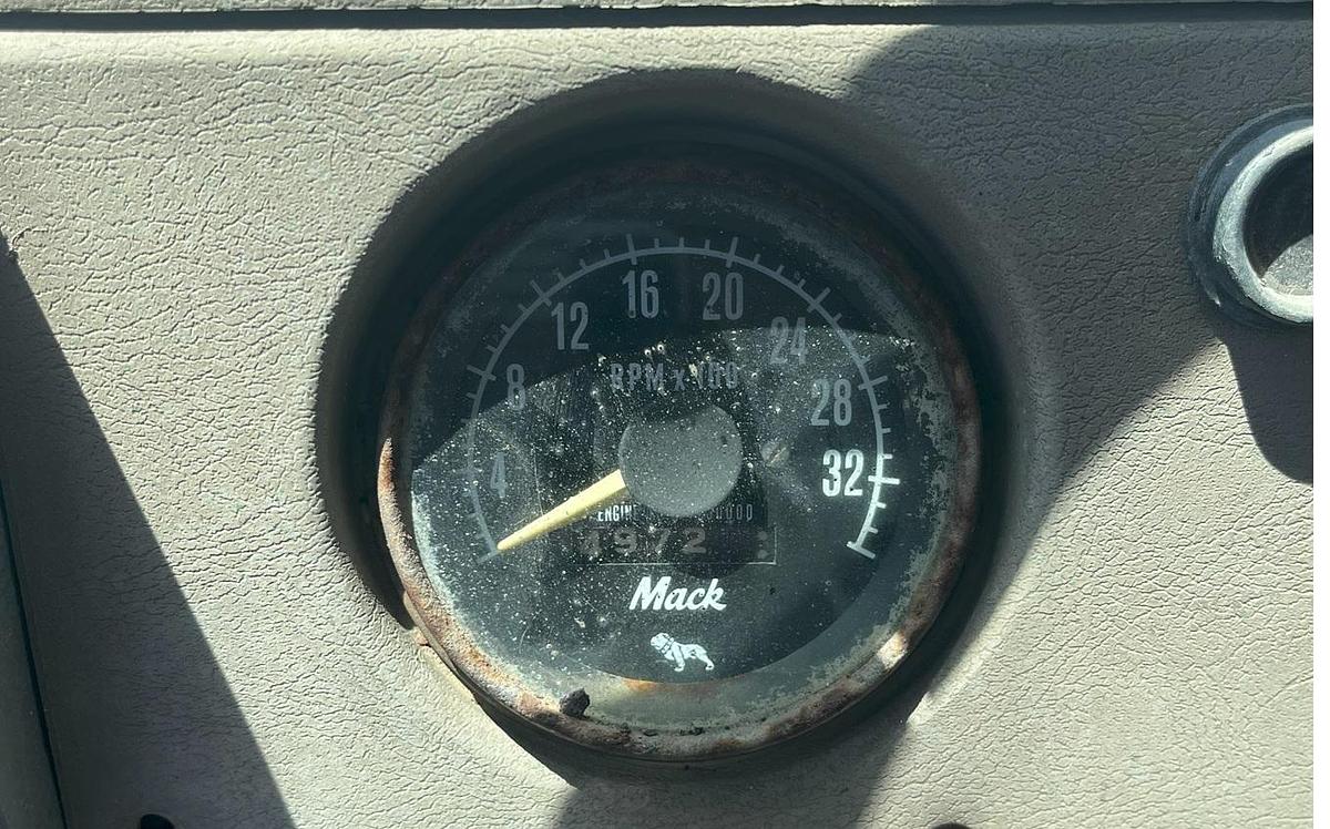 Used 1975 MACK DM686S