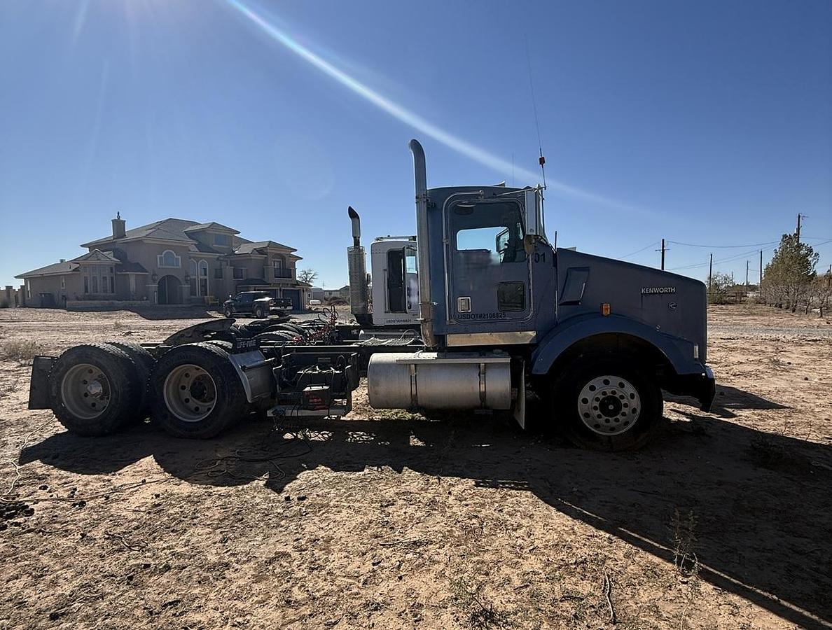 Used 2002 KENWORTH T800