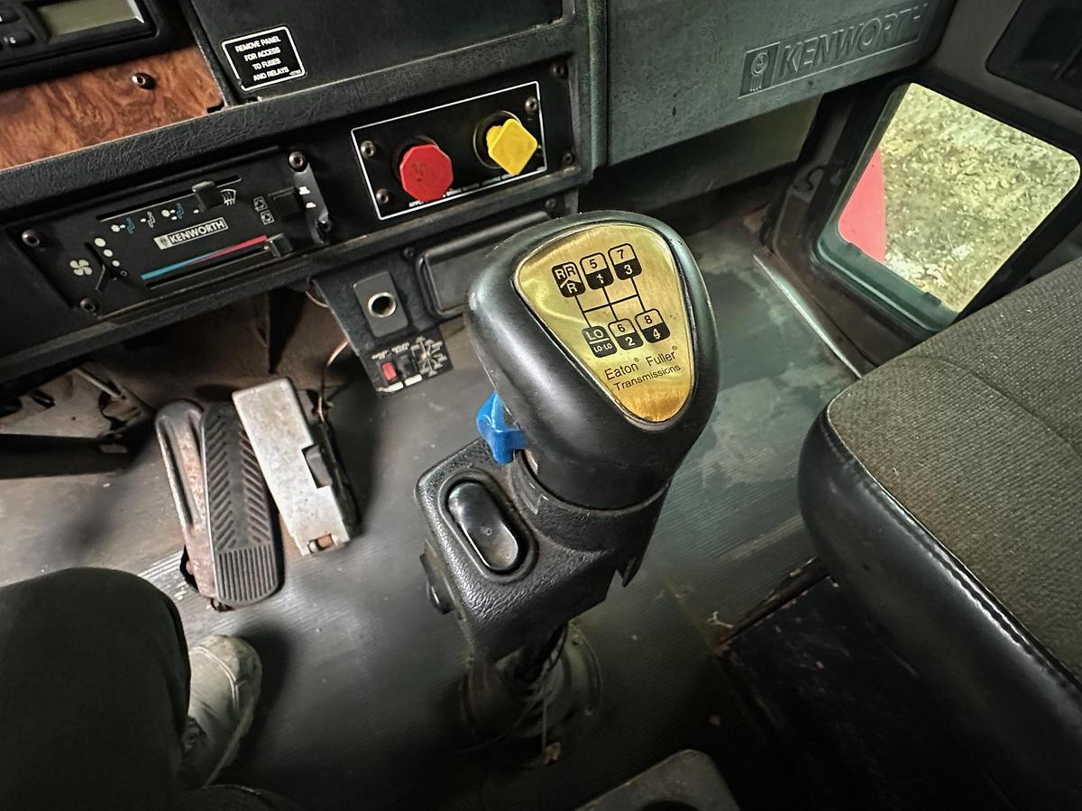 Used 2000 KENWORTH T300