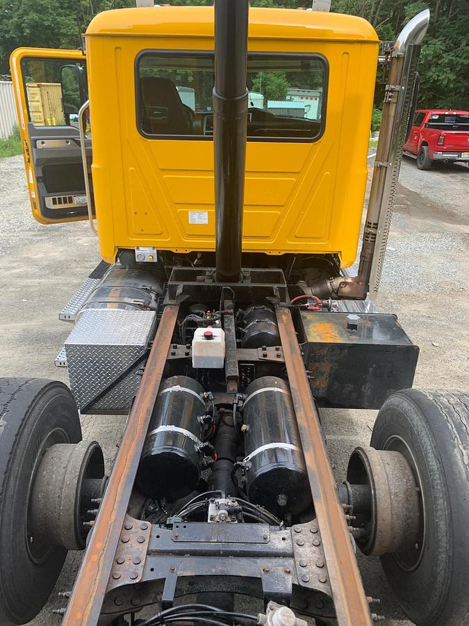 Used 2021 MACK Granite