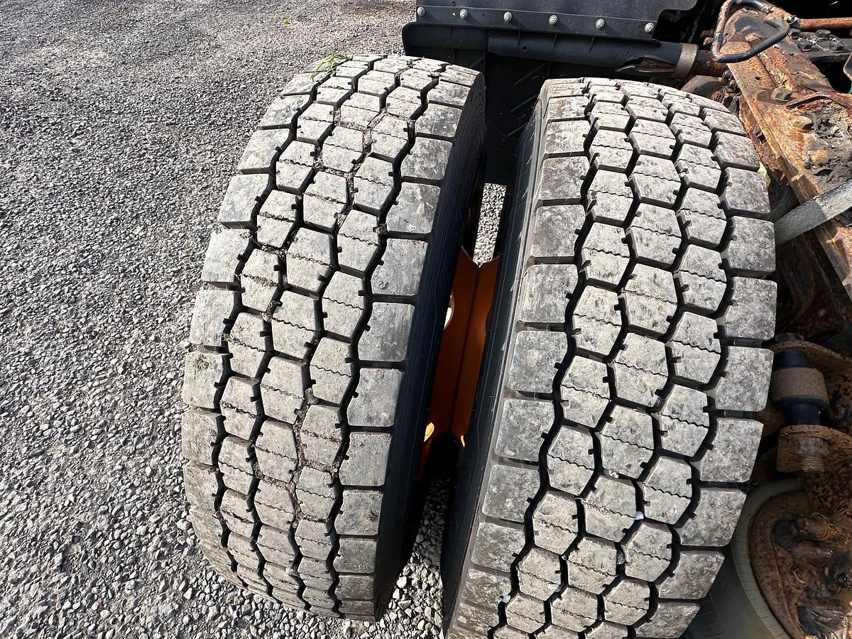 Used 2012 FREIGHTLINER Cascadia 125