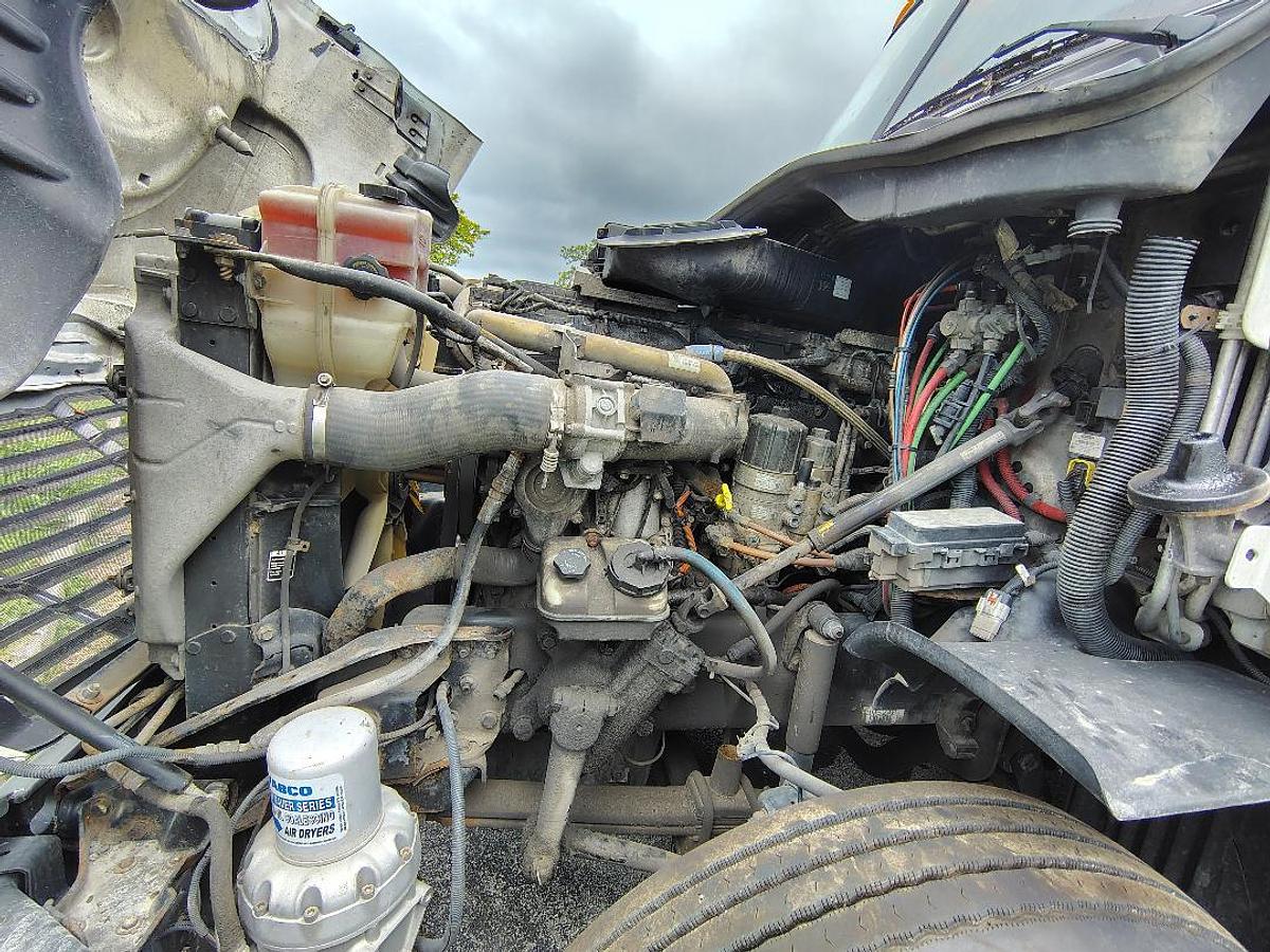 Used 2012 FREIGHTLINER Cascadia