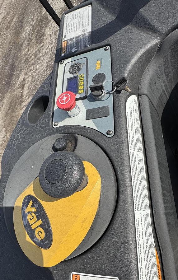 Used 2016 YALE Lift Truck Model