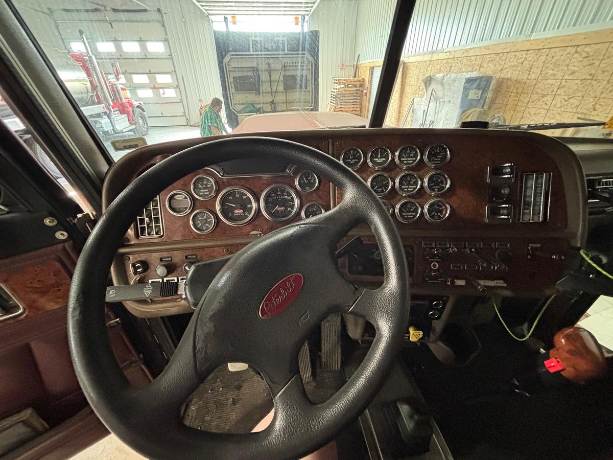 Used 2004 PETERBILT 379