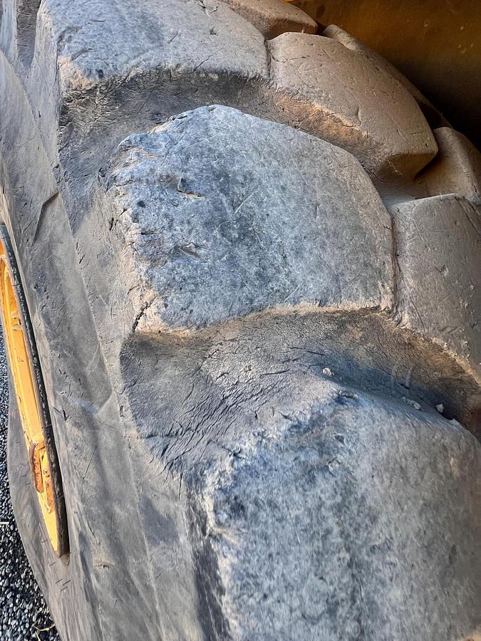 Used 2011 CATERPILLAR 740B Ej