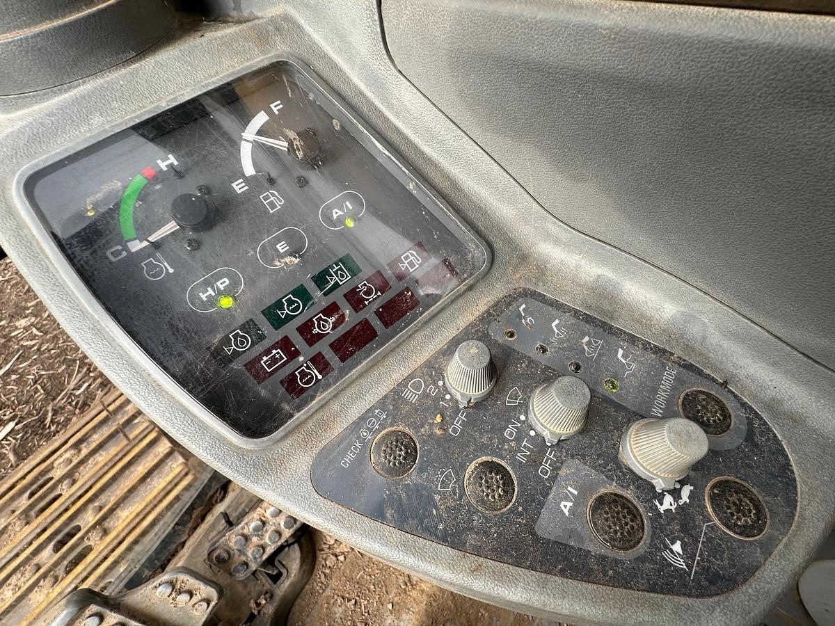 Used 2001 DEERE 160C LC