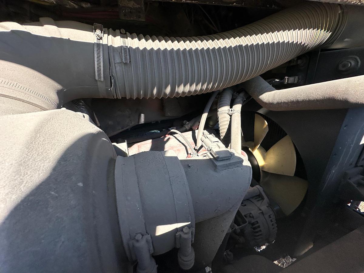 Used 2011 OTTAWA Yard Spotter